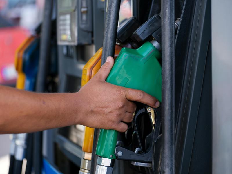 अबकी बार.. 100 के पार: 10 दिनों में तीसरी बार बढ़े पेट्रोल-डीजल के दाम Petrol diesel price today in Delhi and Himachal 2026