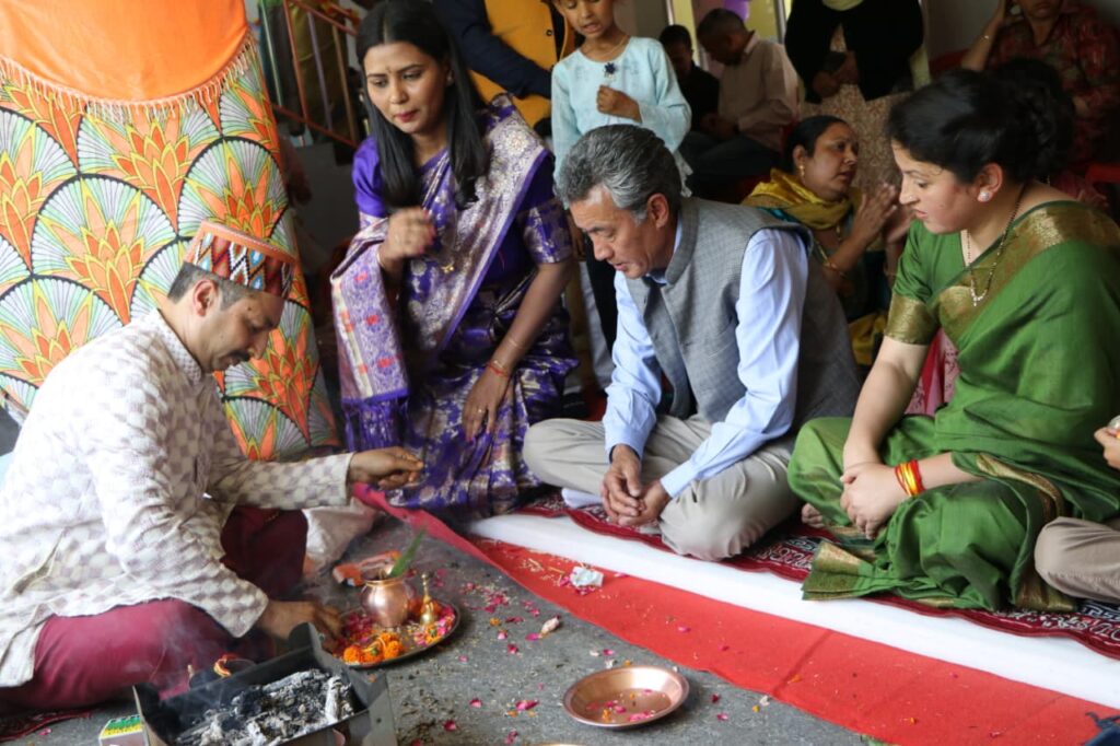 कुल्लू में आश चाइल्ड डेवलपमेंट सेंटर का उद्घाटन करते CMO डॉ रंजीत ठाकुर