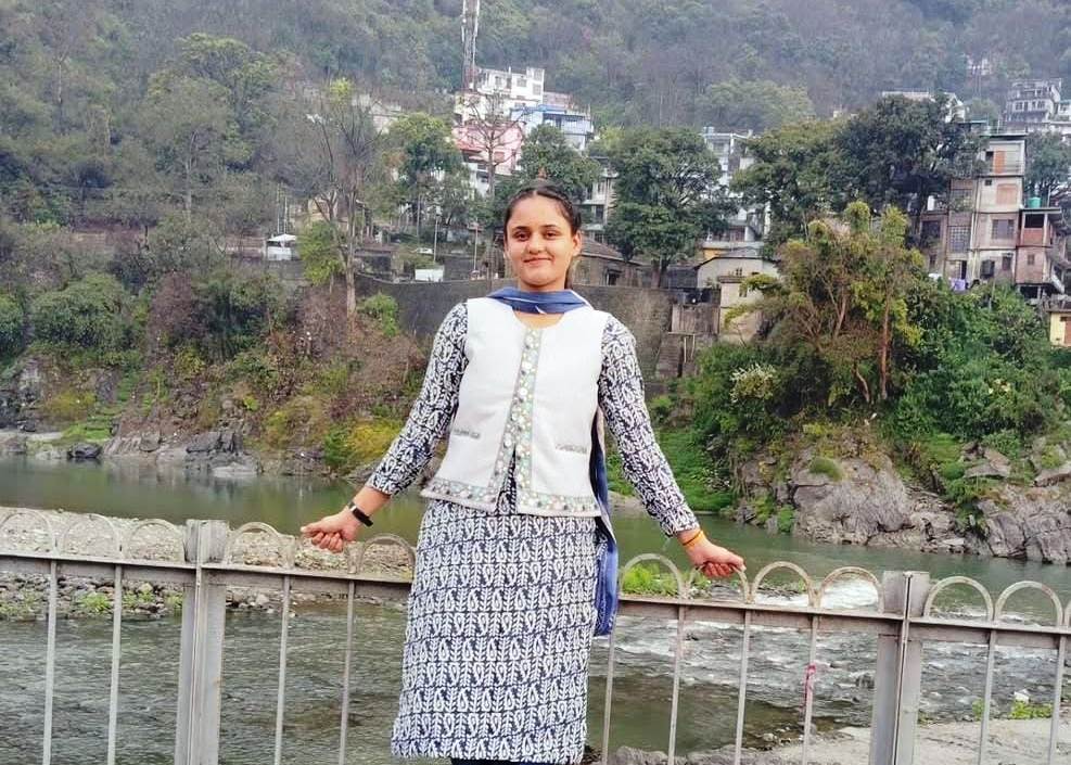 मासूमों के भविष्य को पंख लगा रही पलवी: छोटी उम्र में समाज सेवा की अनोखी मिसाल 2 Palavi Sharma 1