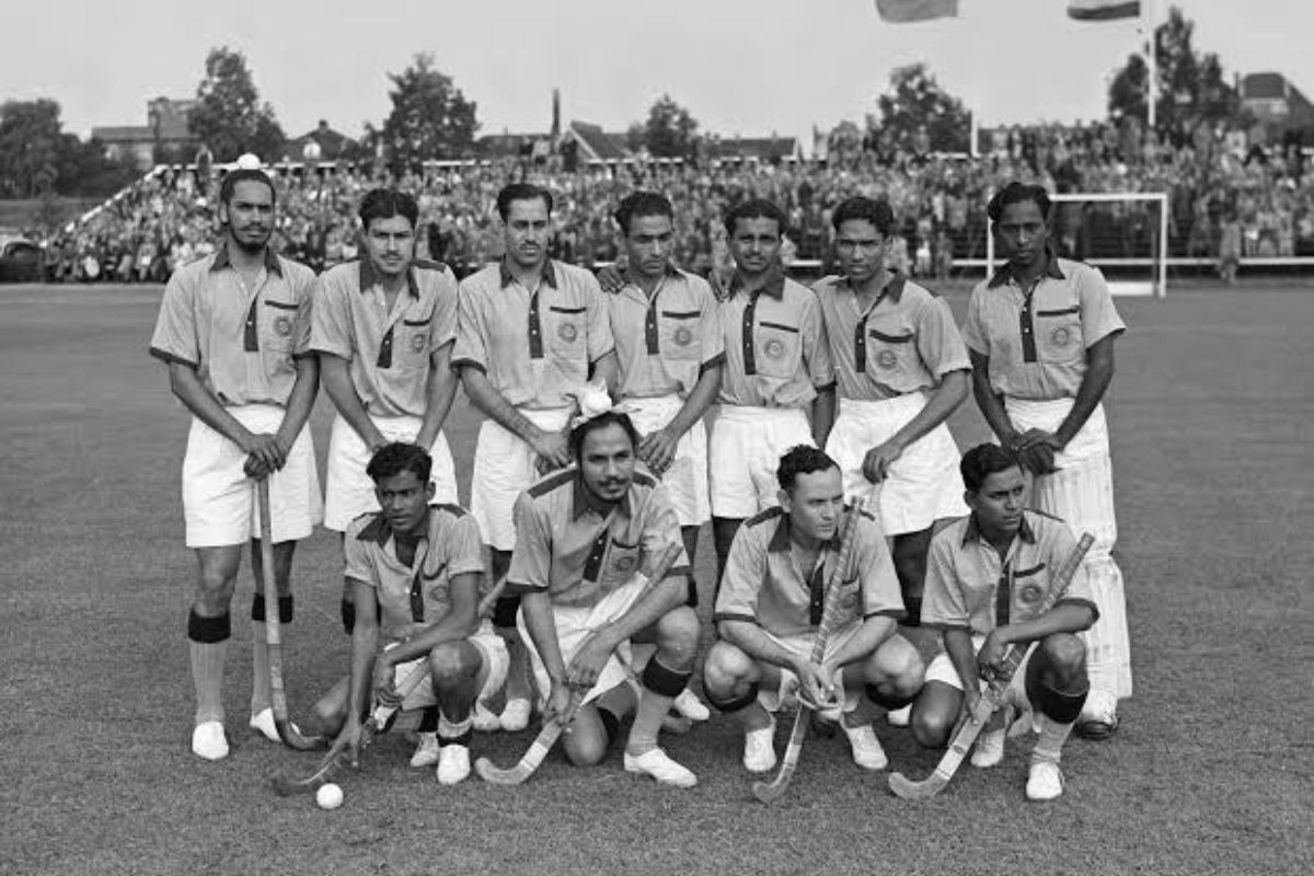 12 अगस्त का इतिहास: भारत और विश्व इतिहास में 12 अगस्त की प्रमुख घटनाएं 3 1948-Indian-Hockey-Team